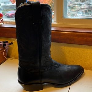 Nocona Black Deertan Cowboy boots, sized 10.5D excellent condition, no wear.